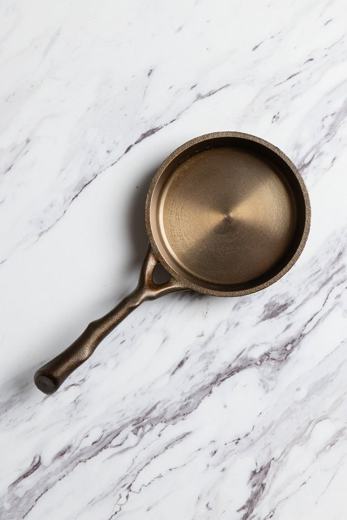 Handcrafted Nest Homeware 4.5 Inch Cast Iron Mini Egg Pan