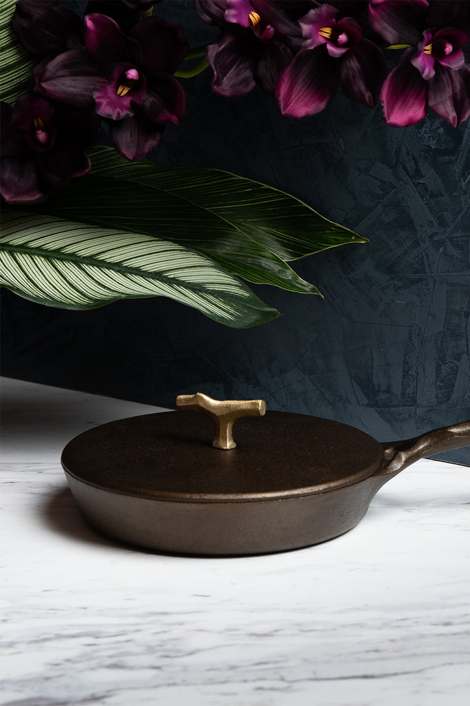 Nest Homeware Nine Inch Cast Iron Self Basting Skillet Lid