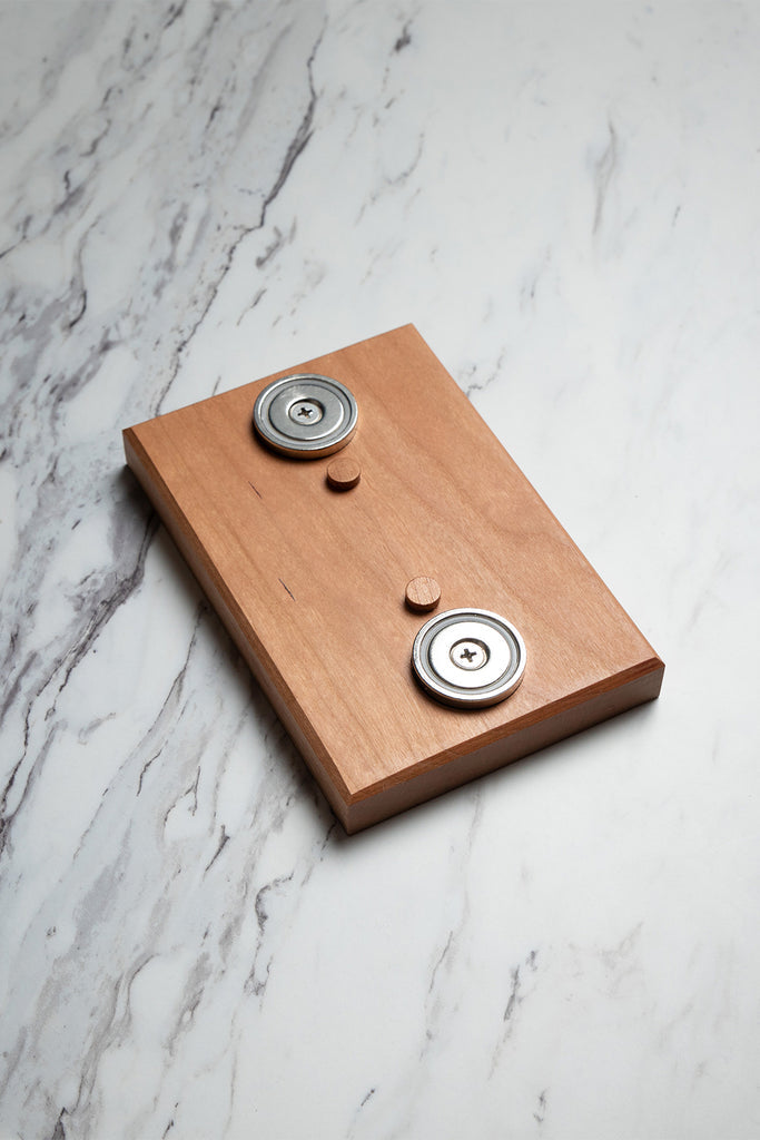 Premium Magnetic Wooden Wall Mount for Cast Iron Cookware