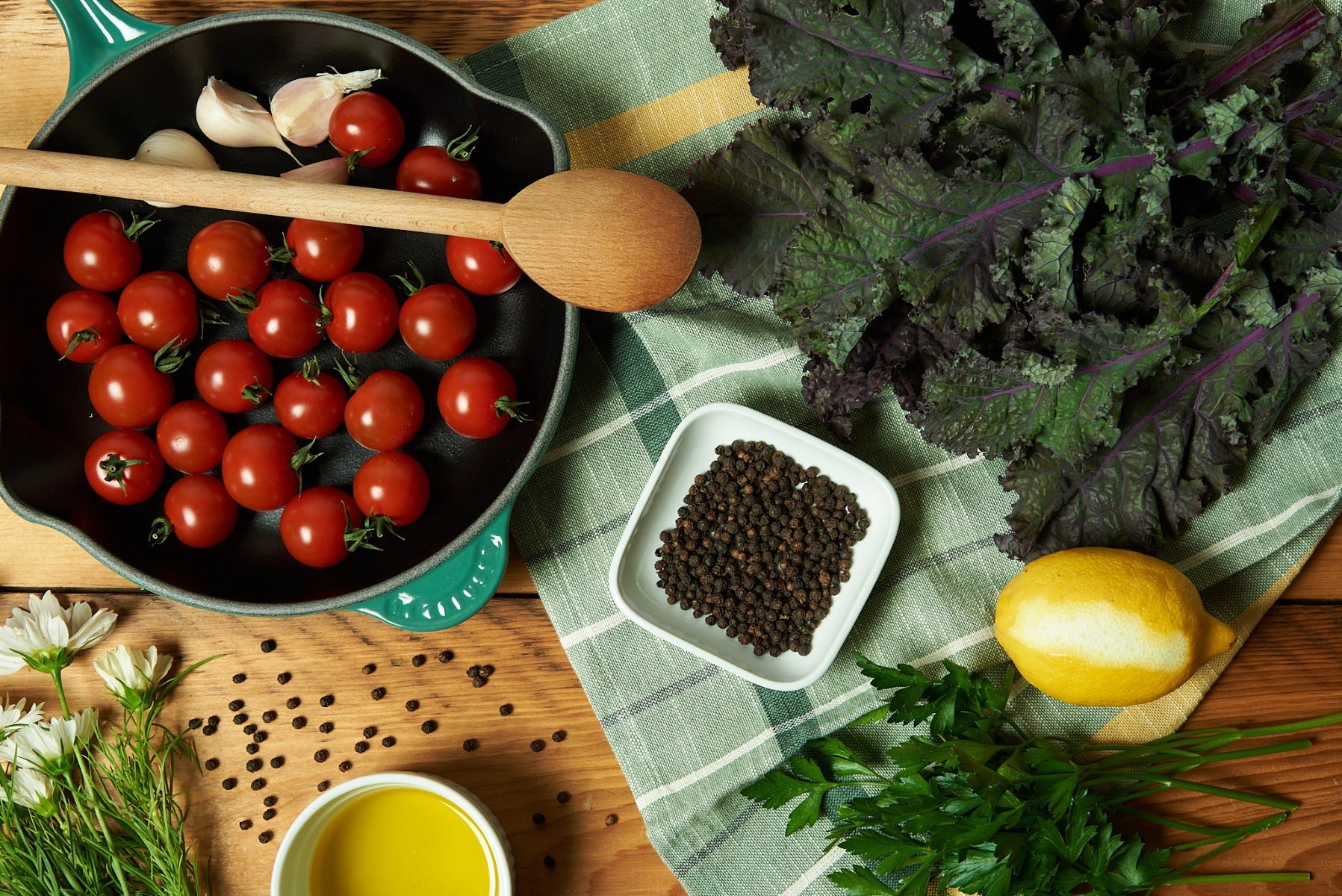 Premium Madagascar Black Peppercorn Infused Extra Virgin Olive Oil